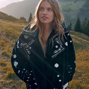 BNWT! Free People Maya Embroidered Flowers Black White Sherpa Fur Jacket L Boho